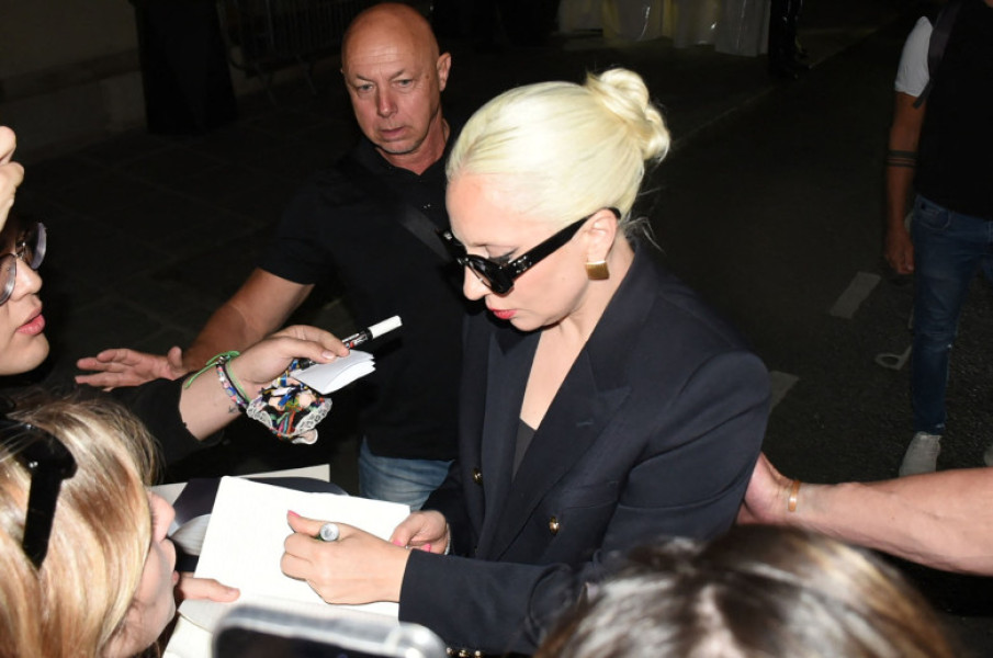 Lady Gaga Night Out - Paris