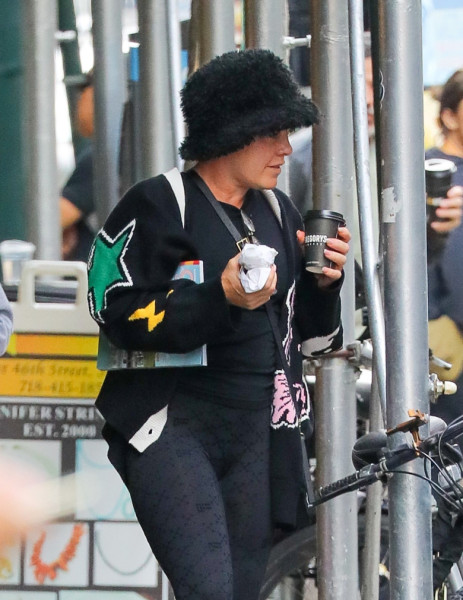 *EXCLUSIVE* Pink grabs coffee and snacks on her way to MetLife Stadium for "Summer Carnival"