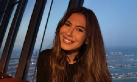 Sore a apelat la medicii esteticieni chiar înainte de Crăciun. Ce intervenție și-a făcut artista: „Mă doare capul. Nu mai pot așa”