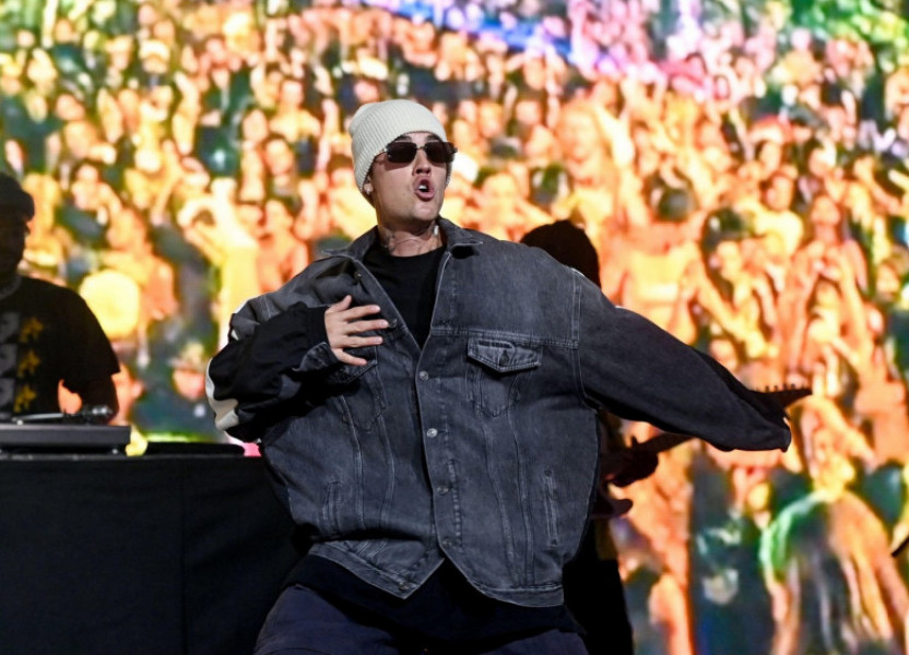 NO ARCHIVE NO SALES EDITORIAL USE ONLY Justin Bieber performs on stage during day one of Capital's Jingle Bell Ball with Barclaycard at London's O2 Arena. Picture date: Saturday December 11, 2021.