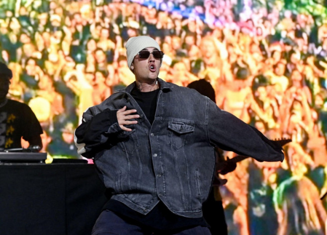 NO ARCHIVE NO SALES EDITORIAL USE ONLY Justin Bieber performs on stage during day one of Capital's Jingle Bell Ball with Barclaycard at London's O2 Arena. Picture date: Saturday December 11, 2021.