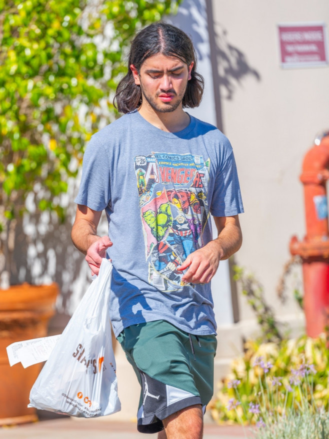 *EXCLUSIVE* The reclusive Blanket Jackson grabs lunch to-go in Calabasas