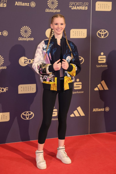DJ Lunax (Ann-Jaqueline AJ Fischer), ehemalige Kickboxerin, auf dem Roten Teppich während der Veranstaltung Sportler des