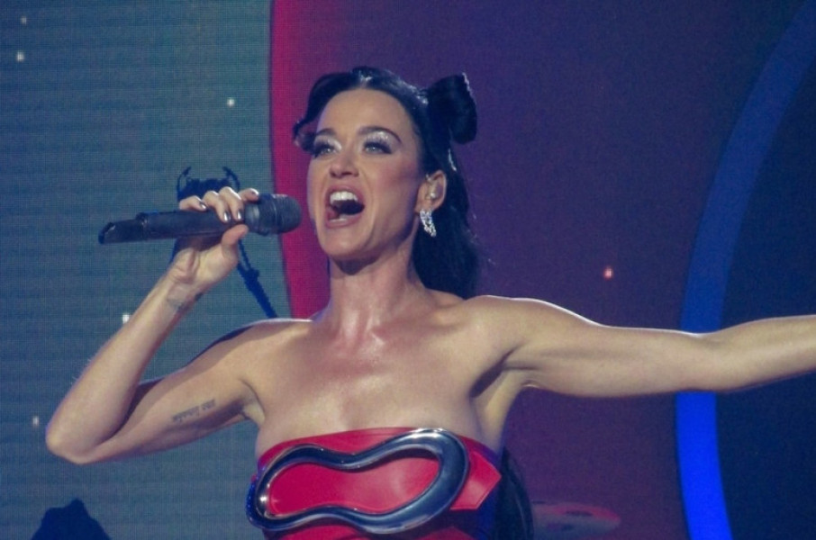 Katy Perry Live at Capitals Jingle Bell Ball