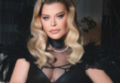 Loredana Groza, fabuloasă într-o rochie ultra mulată, la 55 de ani. Fanii au reacționat imediat: „Ești Shakira României!”