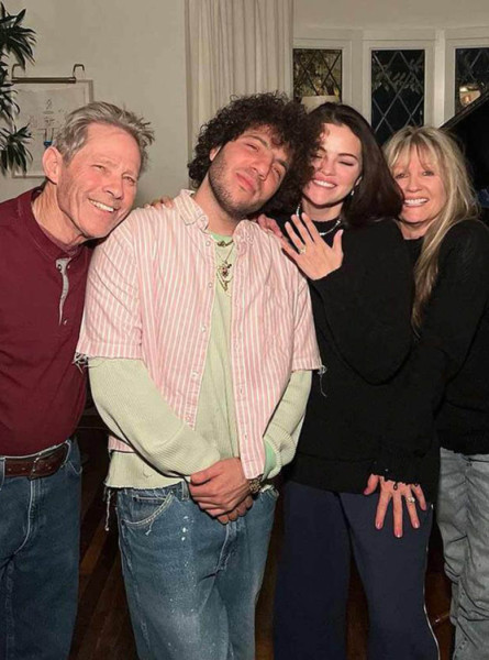 Selena Gomez s-a logodit cu Benny Blanco/ Profimedia