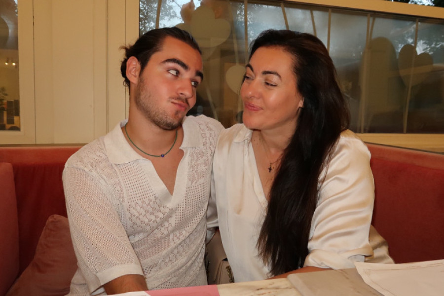 Radu Ștefan Bănică și mama lui, Camelia Constantinescu