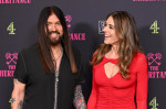 Elizabeth Hurley și Billy Ray Cyrus/ Profimedia