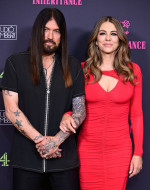 Elizabeth Hurley și Billy Ray Cyrus/ Profimedia