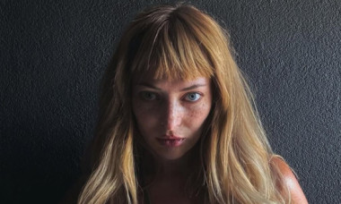 Val de reacții după ce Delia a postat mai multe fotografii în costum de baie: „Ce ai vrut să demonstrezi?”. Artista arată impecabil