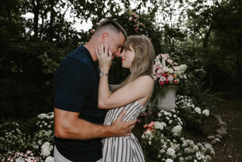 Taylor Swift și Travis Kelce s-au logodit/ Foto: Instagram
