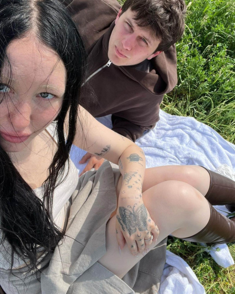 noah cyrus, pinkus