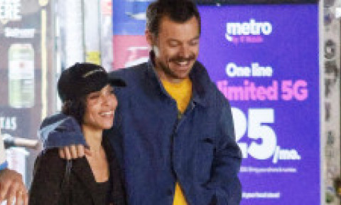 Un nou cuplu de vedete. Fiica lui Lenny Kravitz, de mână cu Harry Styles în NYC. „El nu a mai fost de ceva vreme atât de fericit”