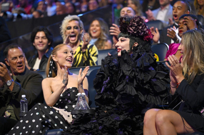 gaga, grande (1)