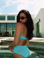 demi lovato costum de baie (2)