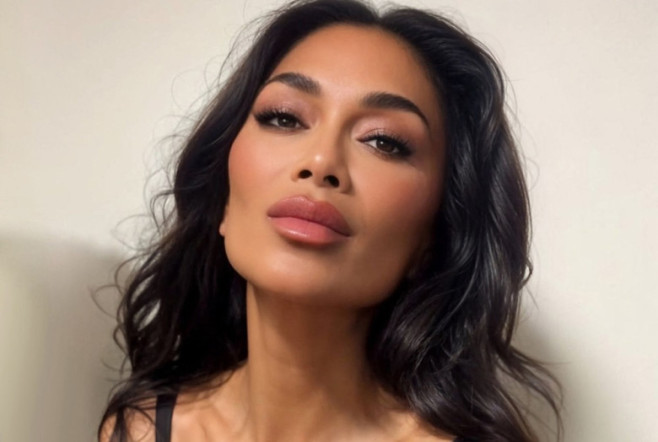 EXCLUSIVE: Nicole Scherzinger showing her cleavage at her pre birthday party.