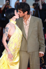Halsey și Avan Jogia la Festivalul de Film de la Veneția/ Profimedia