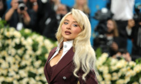 Sabrina Carpenter reacționează după controversa legată de coperta albumului „Man’s Best Friend”: „Trebuie să ieșiți mai des”