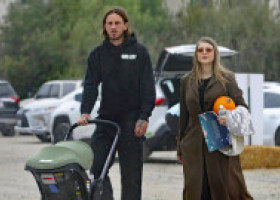 Nepotul lui Kurt Cobain a împlinit un an. Părinții micuțului sunt topiți după el: "Cel mai magic, plin de sens și copleșitor an"