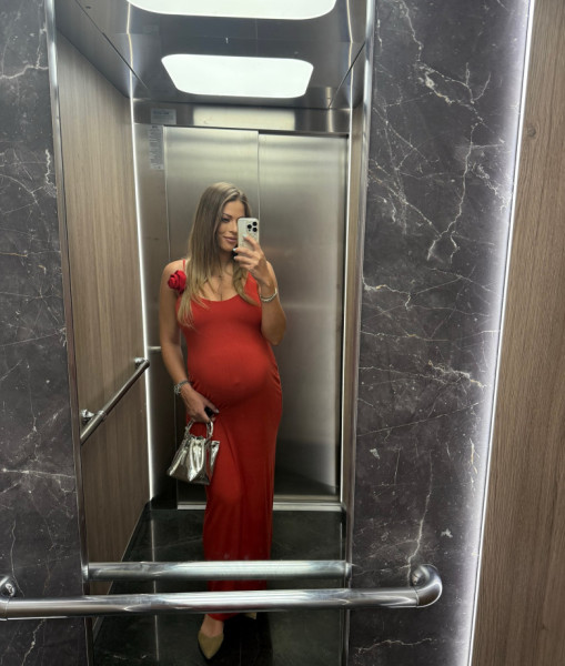 roxana nemes insarcinata (2)