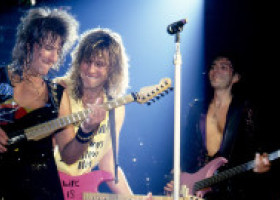 Jon Bon Jovi, încă are "inima frântă" după plecarea lui Richie Sambora din trupă: "Era mâna mea dreaptă. Îl iubesc, dar m-a durut"