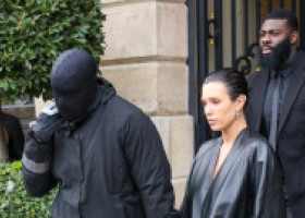 Kanye West, pus la zid de fani după ce a făcut publică o poză cu Bianca Censori: „Ce bărbat normal ar face asta?”