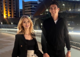 De ce vrea Andreea Bălan să ia numele soțului după căsătorie: "Îl respect foarte mult". Nunta, programată pe malul lacului