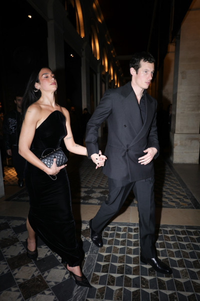 Dua Lipa și Callum Turner/ Profimedia