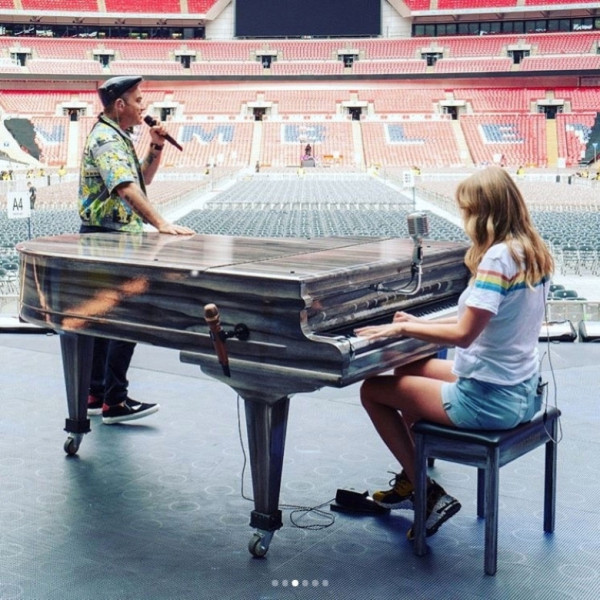 Celebrity Social Media Photos!