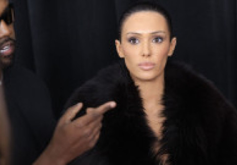 Toți ochii au fost pe ea. Bianca Censori, fotografiată în L.A., în micro pantaloni și top cu un decolteu imposibil de ignorat