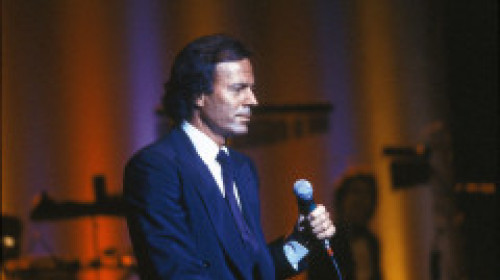 Cine va moșteni averea de sute de milioane de euro a lui Julio Iglesias. Are afaceri de succes, un avion de lux și chiar și o insulă