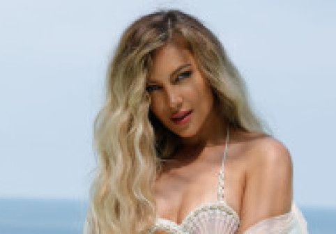 Lora, mesaj tranșant despre presiunea de a avea copii: „Jos labele de pe uterul meu!”