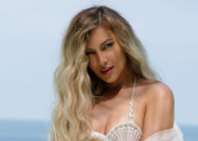 Lora, mesaj tranșant despre presiunea de a avea copii: „Jos labele de pe uterul meu!”