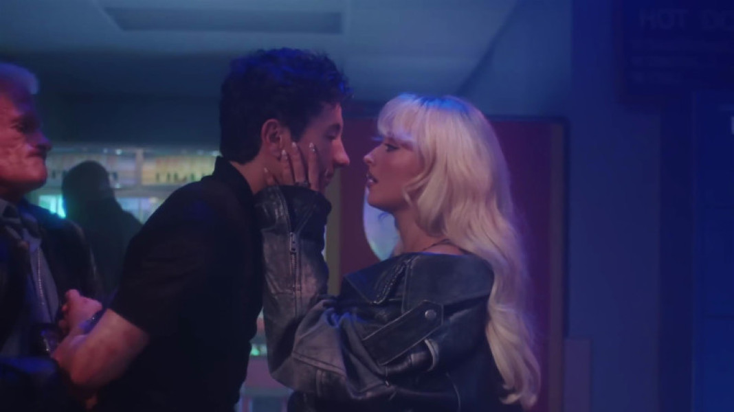 Sabrina Carpenter și Barry Keoghan/ Profimedia