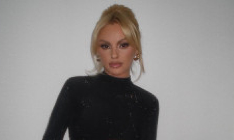 Alexandra Stan, sătulă de speculațiile că ar fi însărcinată: "Cum ai ajuns la concluzia asta? Pentru că mă frec pe burtă?"