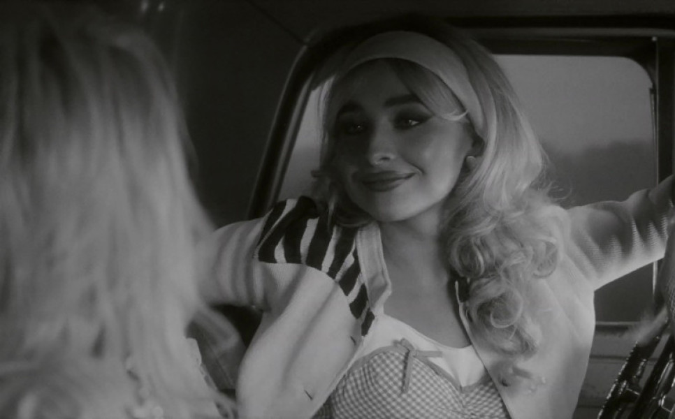 Dolly Parton și Sabrina Carpenter/ ProfimediaDolly Parton și Sabrina Carpenter/ Profimedia