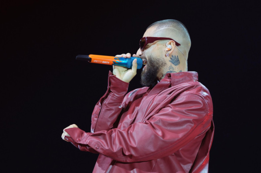 Maluma performs on stage at Movistar Arena on April 04, 2025 in Madrid, Spain.