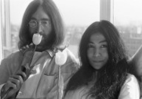 Fiul lui Yoko Ono și al lui John Lennon, despre iubirea părinților lui: "Când tata a murit, mama și-a tăiat părul. Nu a trecut peste"