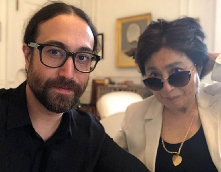 Yoko Ono și fiul ei, Sean Lennon
