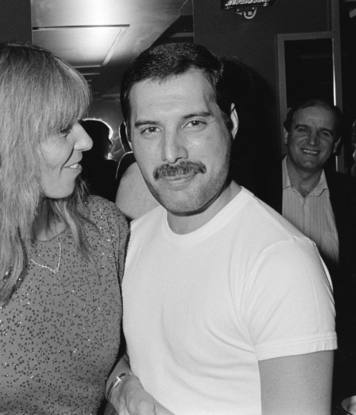 LONDON, UK. September 1986: Queen star Freddie Mercury &amp; friend Mary Austin attend a charity event in London.  File photo © Paul Smith/Featureflash