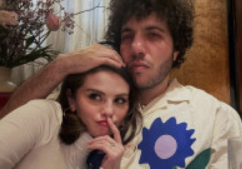 Benny Blanco „nu are voie” să vorbească despre viața intimă cu Selena Gomez: „Sunt un gentleman”