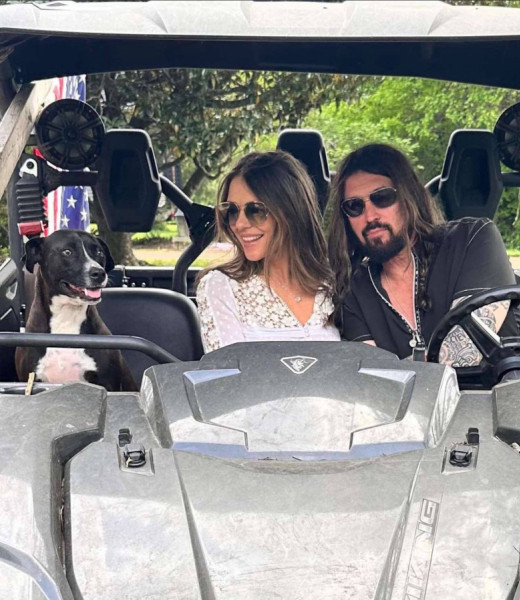 Elizabeth Hurley și Billy Ray Cyrus/ Foto: Instagram