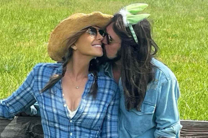 Billy Ray Cyrus și Elizabeth Hurley/ Profimedia