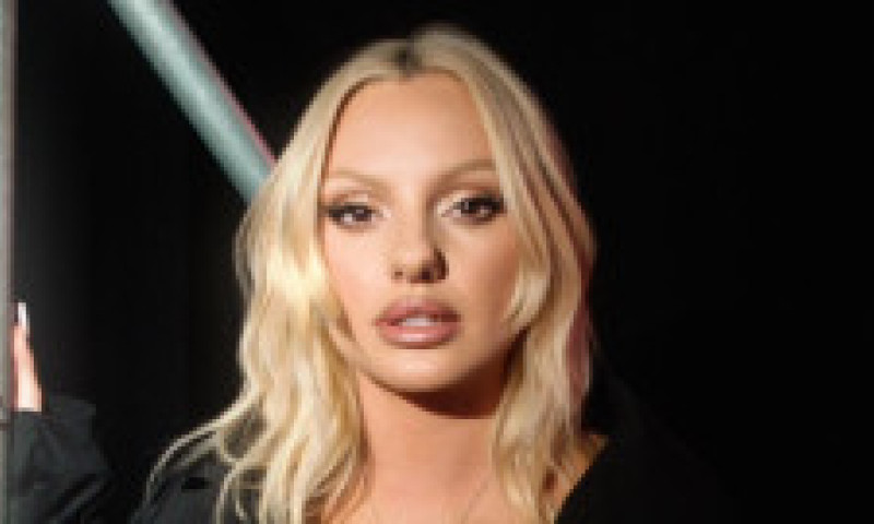 Cum arăta Alexandra Stan când era doar o copilă. Imaginile inedite i-au cucerit pe fani: „Frumoasă de la început!”