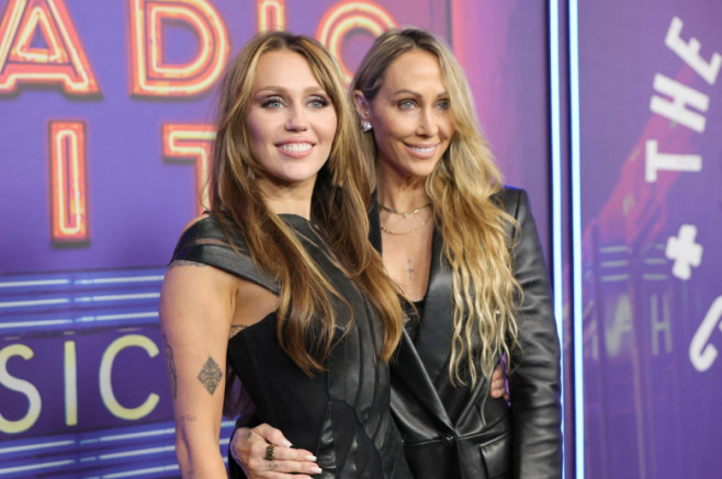 Miley Cyrus și mama ei, Tish