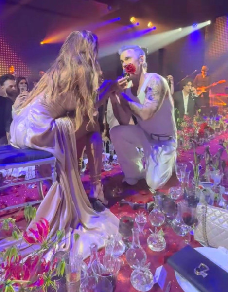 madalina ghenea si robbie williams (3)