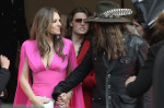 Elizabeth Hurley și Billy Ray Cyrus/ Profimedia