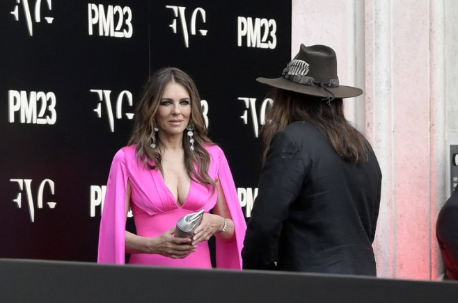 Elizabeth Hurley și Billy Ray Cyrus/ Profimedia