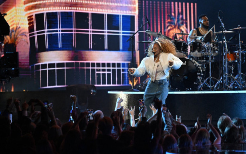Janet Jackson (1)