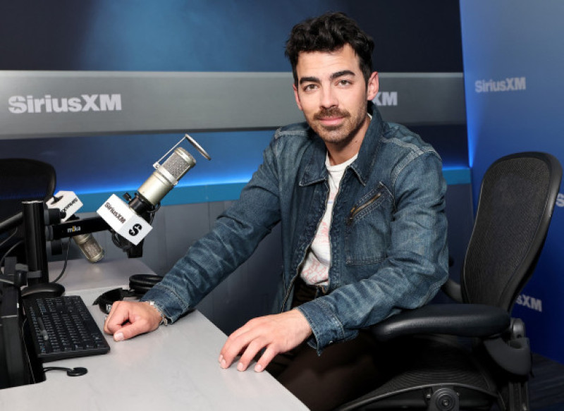 joe jonas (2)
